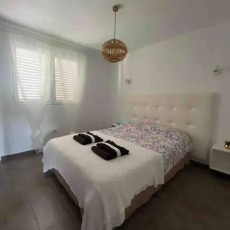 Las Carmenes 2-Bed Apartment In Bajamar 아파트 *